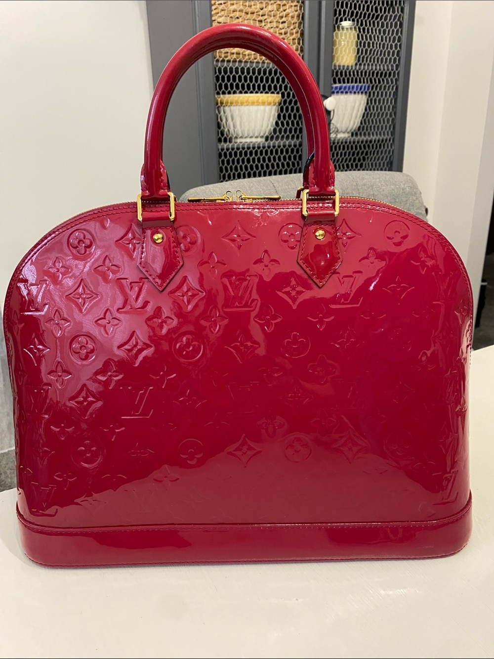 Louis Vuitton Pink Rose Indian Leather Monogram Vernis Alma GM Pristine, COA - Picture 4 of 17